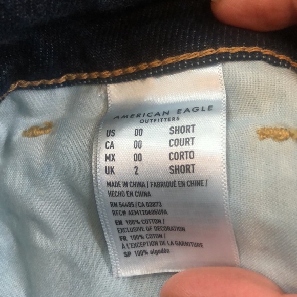 AE Distrssed Boyfriend Jeans - Picture 3 of 3